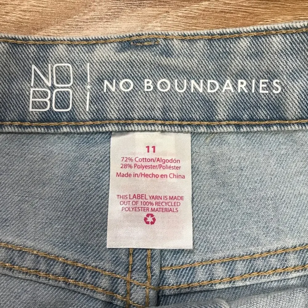 NWT No Boundaries High Rise Blue Light Wash Distress Denim Shorts Juniors 11